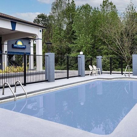 Days Inn By Wyndham Hamilton Esterno foto