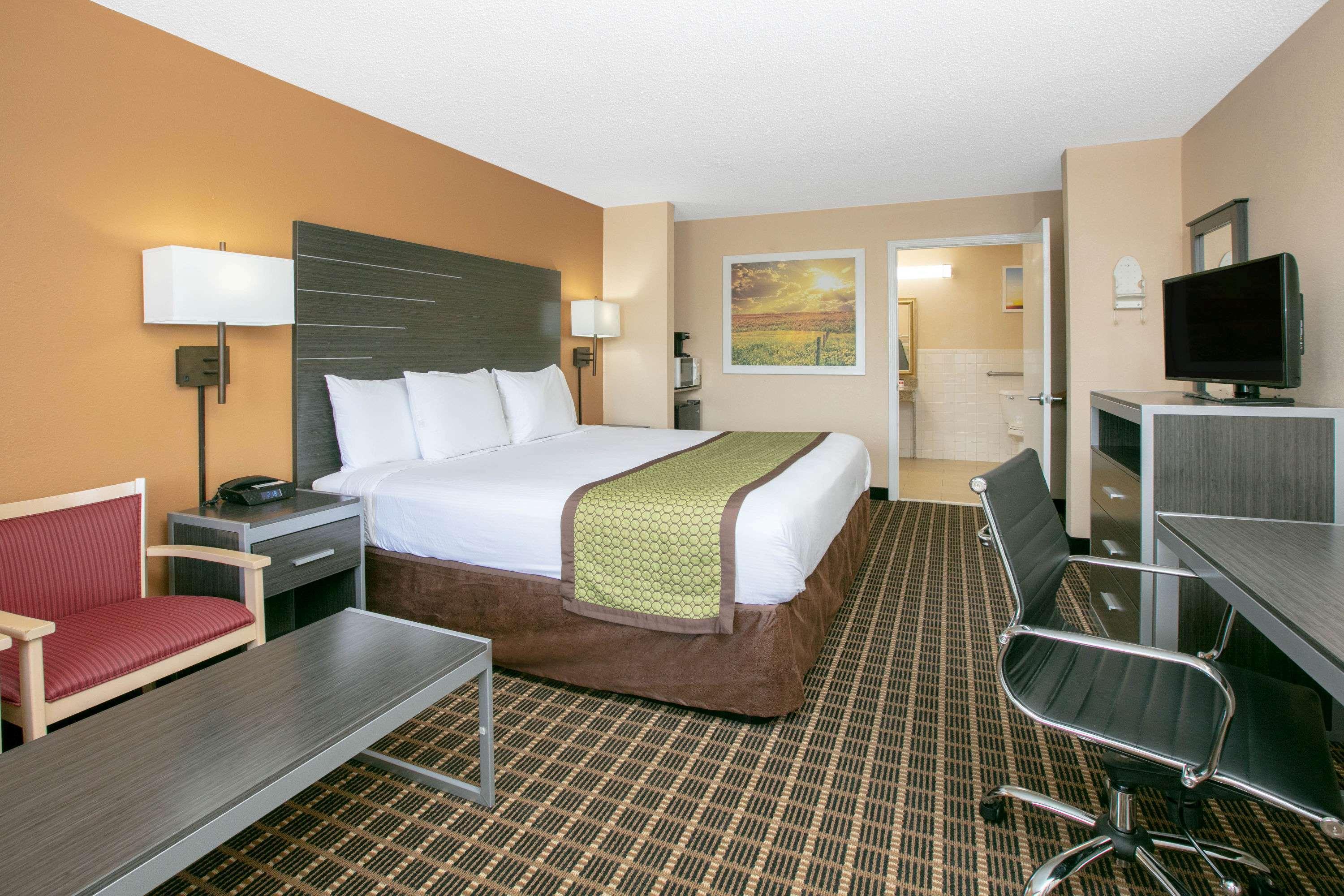Days Inn By Wyndham Hamilton Esterno foto