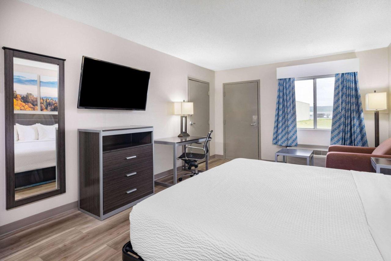 Days Inn By Wyndham Hamilton Esterno foto